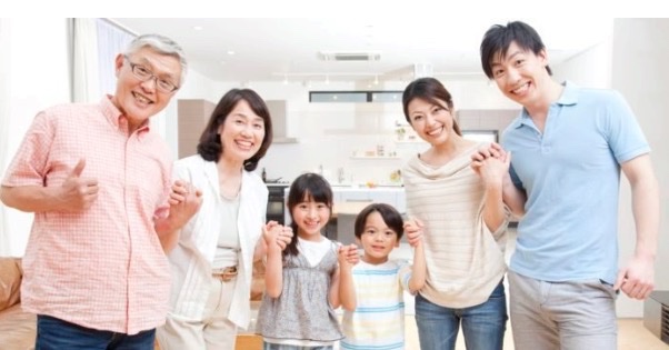 Gia đình là một cộng đồng người sống chung và gắn bó với nhau bởi các mối quan hệ tình cảm, quan hệ hôn nhân, quan hệ huyết thống,[1] quan hệ nuôi dưỡng và/hoặc quan hệ giáo dục. Gia đình có lịch sử từ rất sớm và đã trải qua một quá trình phát triển lâu dài. Thực tế, gia đình có những ảnh hưởng và những tác động mạnh mẽ đến xã hộ