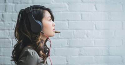 Luyện nghe tiếng Trung qua truyện ngắn: Sợi dây chuyền ngọc trai