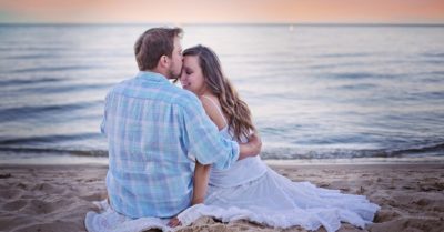 Vợ khôn khéo không làm điều “đại kỵ” này khi ở bên chồng