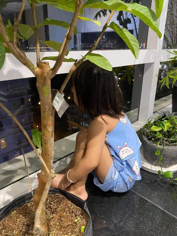 NTK Đỗ Mạnh Cường nhận nuôi người con thứ 8, nghe đến hoàn cảnh của bé ai cũng xót xa - Ảnh 4. NTK Đỗ Mạnh Cường nhận nuôi người con thứ 8, nghe đến hoàn cảnh của bé ai cũng xót xa - Ảnh 4.