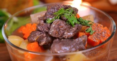 Cách nấu đuôi bò sốt vang chuẩn ngon mẹ nấu