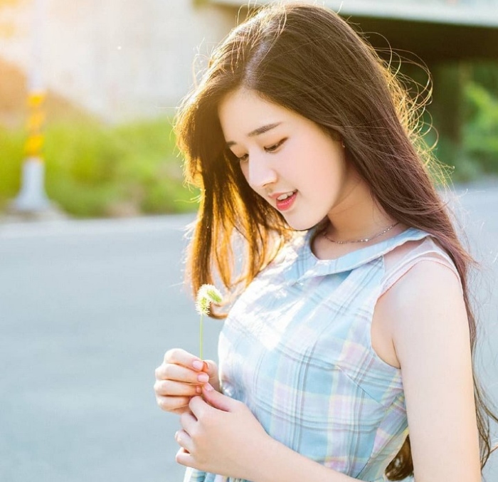 Triệu Lộ Tư nặng bao nhiều kg; Số đo vòng 1 của Địch Lệ Nhiệt Ba; Triệu Lộ Tư gia thế.