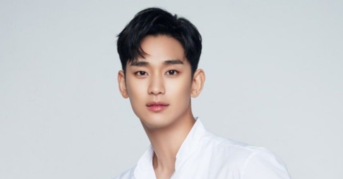 Kim Soo Hyun gây xôn xao cộng đồng mạng