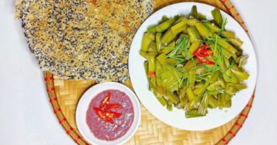 Cách muối dưa môn dân giã miền Trung