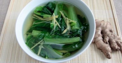 Cách nấu canh cải bẹ xanh với gừng ấm bụng khi thời tiết lạnh