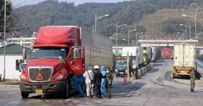 Bắc Giang cử 2 ‘đội đặc nhiệm’ lên cửa khẩu hỗ trợ xuất hàng sang Trung Quốc