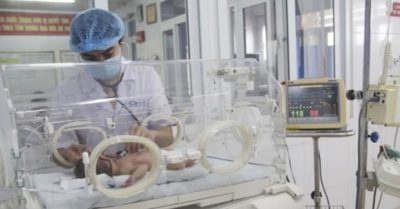 Hy hữu: Bé sơ sinh Quảng Ninh vừa chào đời đã bị sốc phản vệ