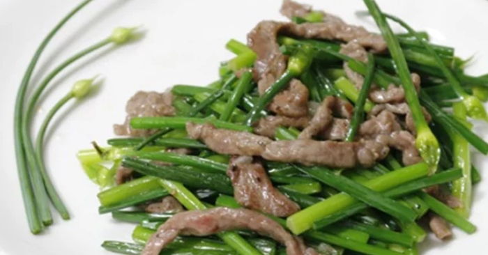 Rau hẹ kỵ gì; Cách chế biến món ăn từ lá hẹ; Rau hẹ xào trứng; Lá hẹ xào trứng có tác dụng gì.